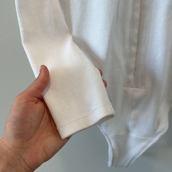 Abercrombie Ribbed White Bodysuit Long Sleeve Basic Capsule Casual Size Large - Picture 8 of 11